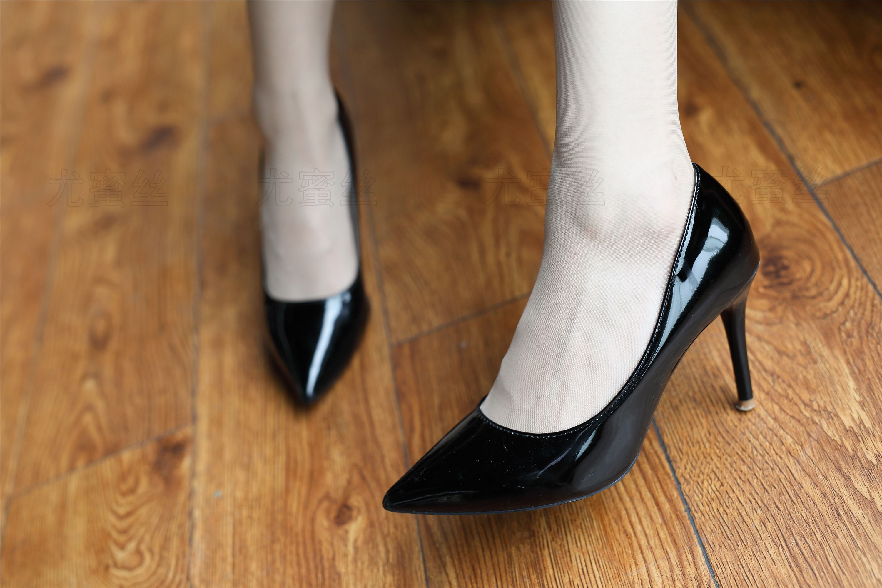 尤蜜丝 穿搭写真 NO.024